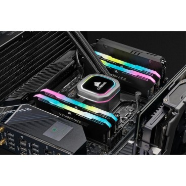 Corsair Vengeance CMH16GX4M2Z3200C16 module de mémoire 16 Go 2 x 8 Go DDR4 3200 MHz