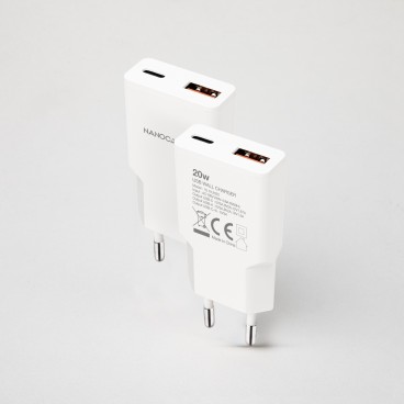 Nanocable 10.10.2022 chargeur d'appareils mobiles Smartphone Blanc Secteur Charge rapide Intérieure